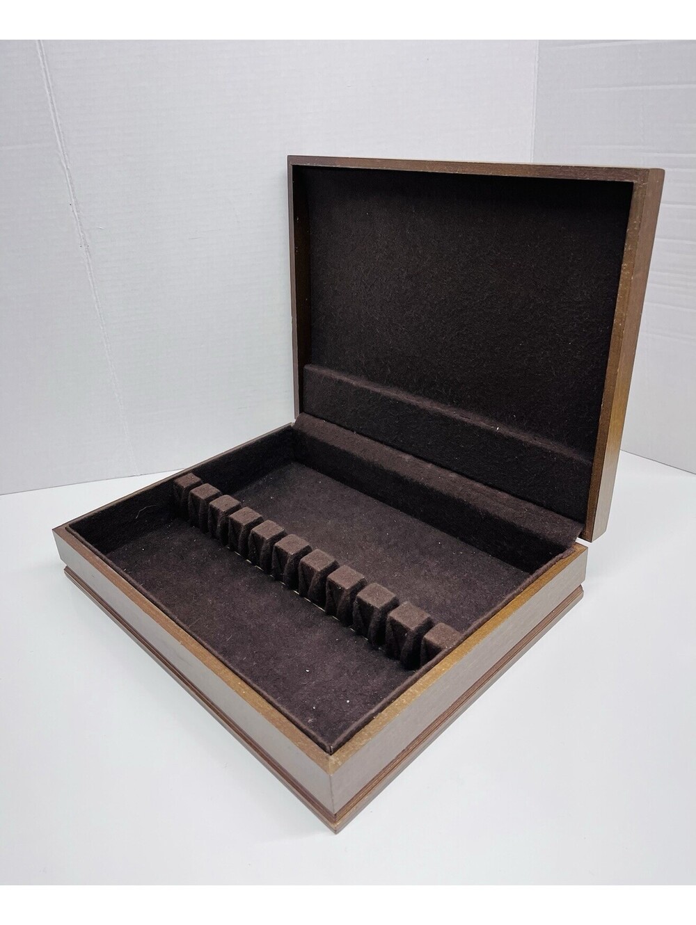 WOOD FLATWARE CHEST Silverware Anti-Tarnish Flatware Unbranded Dark Wood